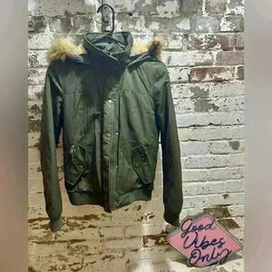 G H BASS & Company women’s number jacket in size XS. Removable faux fur trim.